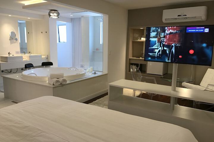 Room 44 of 111