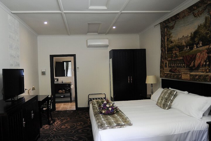 Room 2 of 78