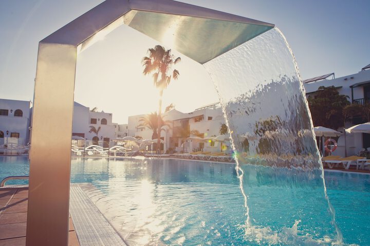 Hotel Pool