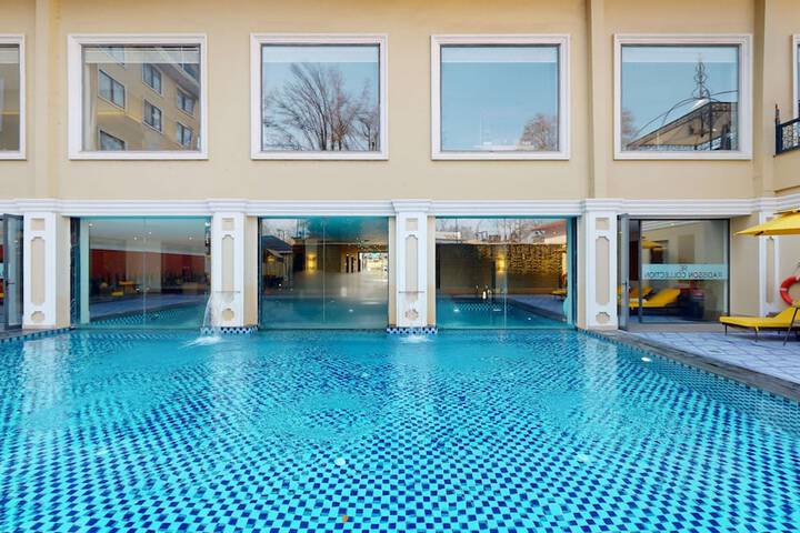 Pool 73 of 191