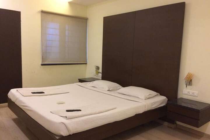 Room 10 of 39