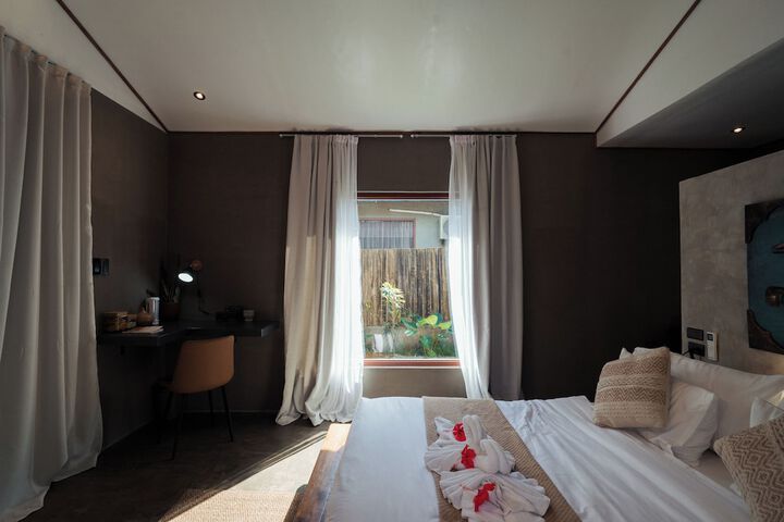 Room 6 of 45