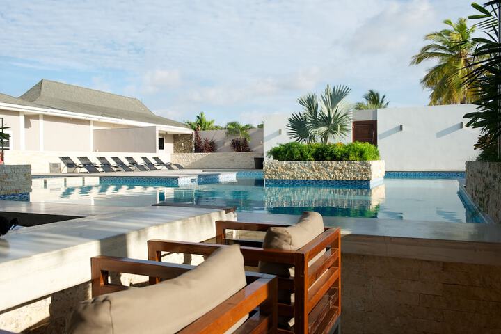 Pool 41 of 47