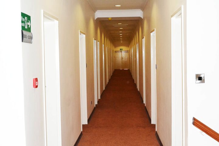 Ballroom/Hall 38 of 82
