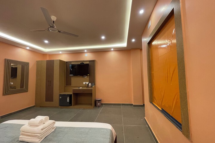 Room 9 of 44