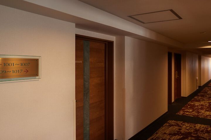 Ballroom/Hall 80 of 102