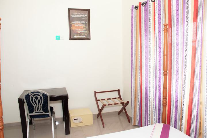 Room 10 of 50