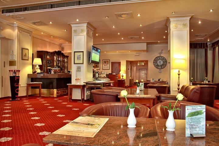 Hotel Lobby