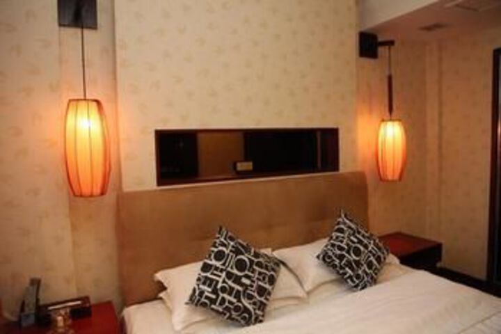 Room 14 of 39
