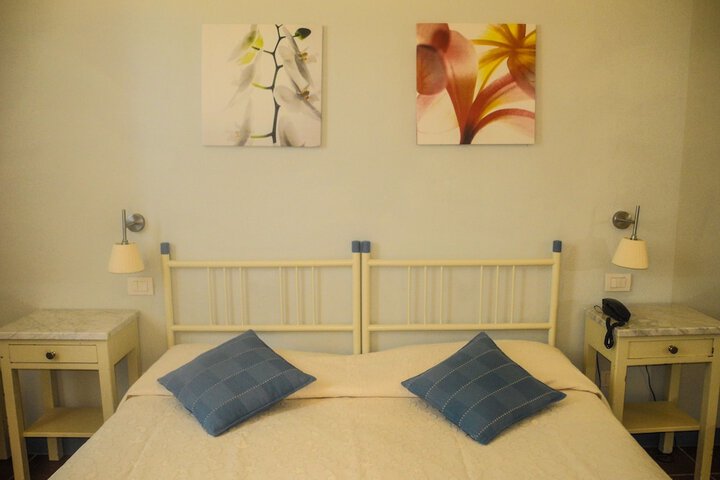 Room 18 of 53