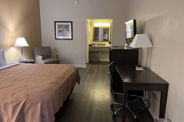 1 King Bed Mobility Accessible (8 of 12)