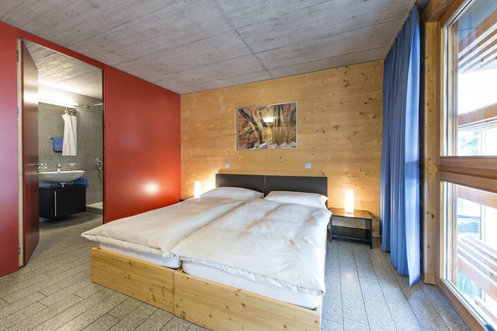 Room 12 of 42