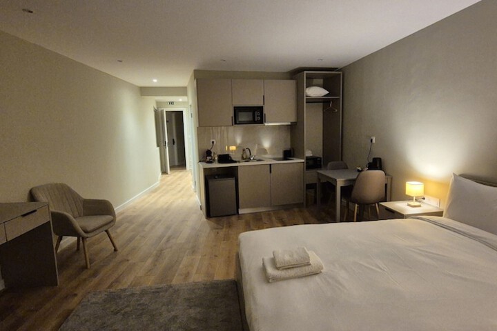 Room 41 of 86