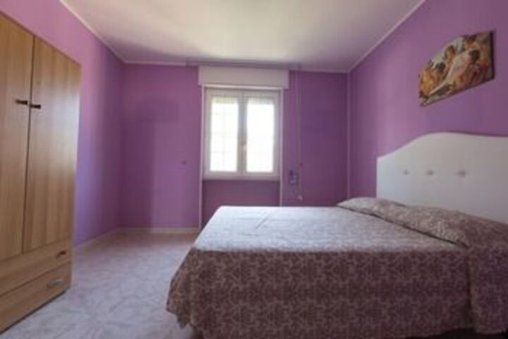 Room 19 of 38
