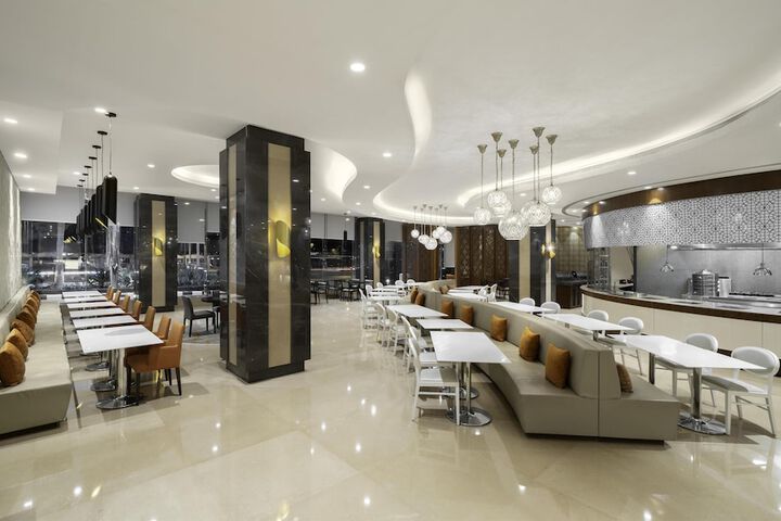 Dining 66 of 101