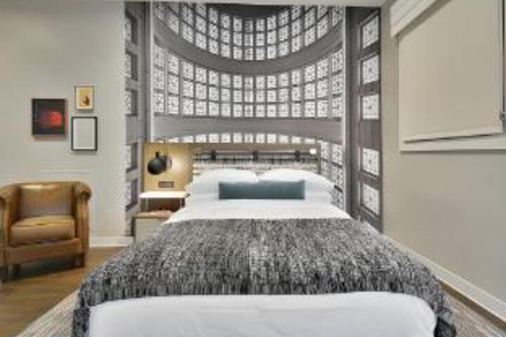Room 15 of 16