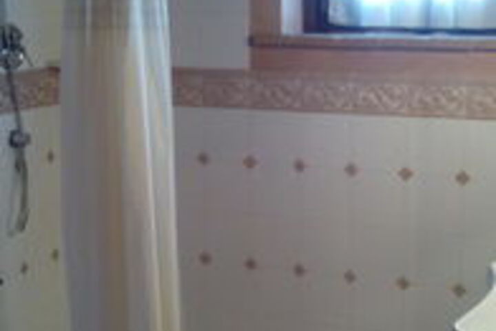 Room 4 of 37