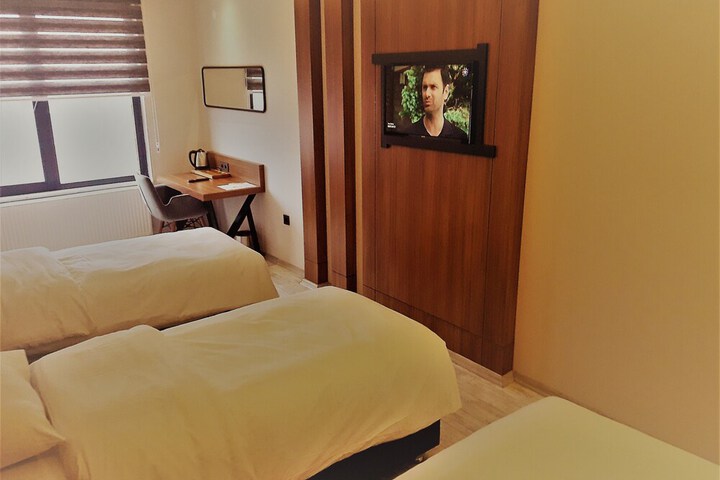 Room 7 of 20