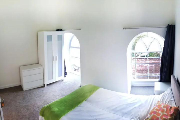 Room 3 of 17