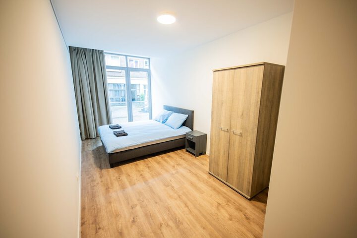 Room 16 of 82