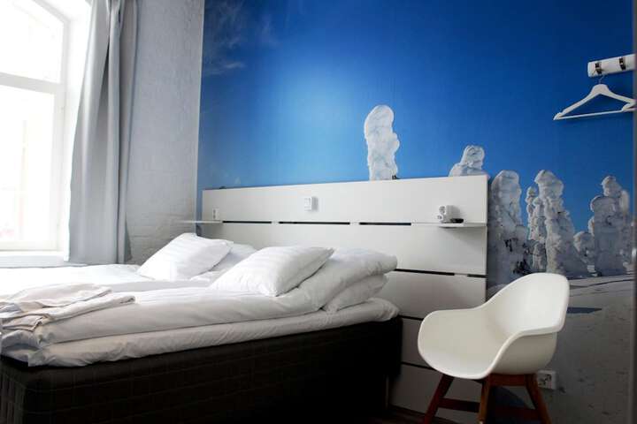 Room 27 of 42