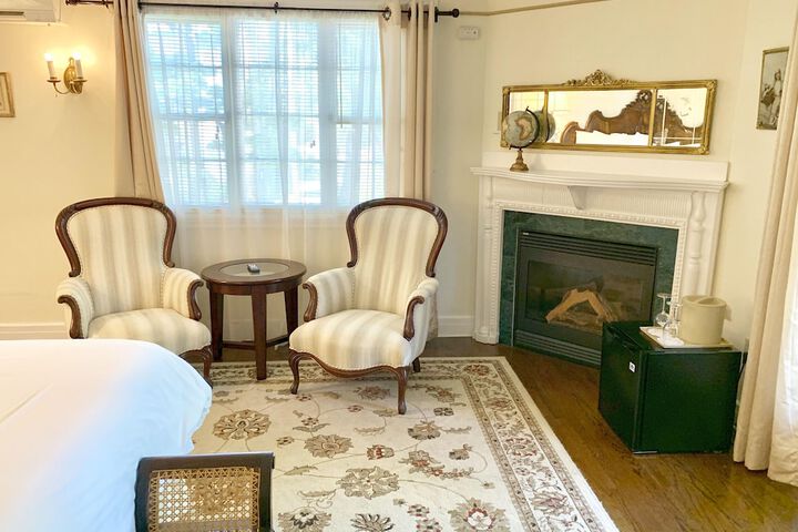 Room 16 of 25