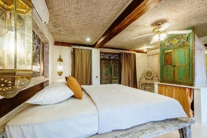Room 6 of 26