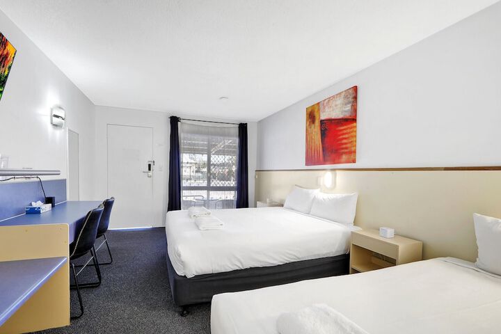 Room 27 of 67