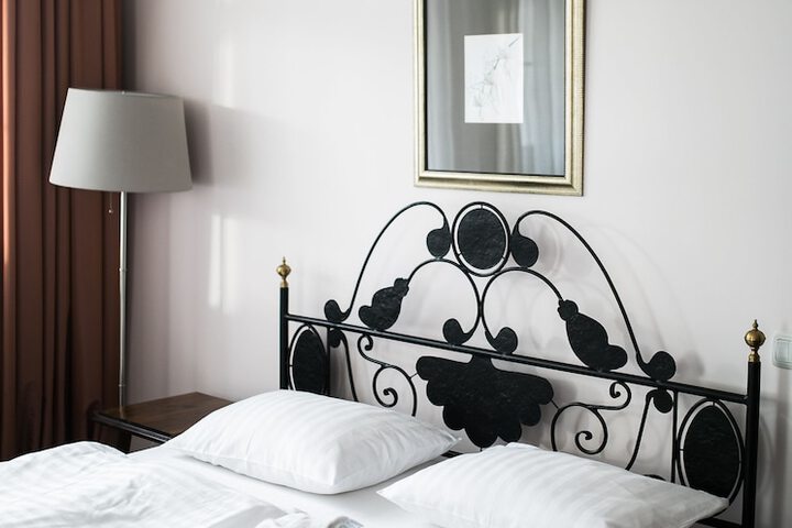 Room 12 of 67