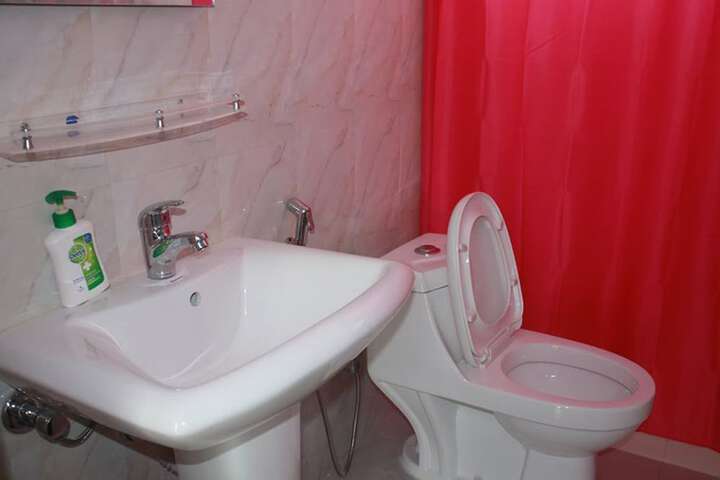 Room 4 of 4