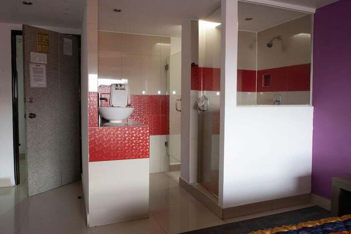 Room 14 of 26