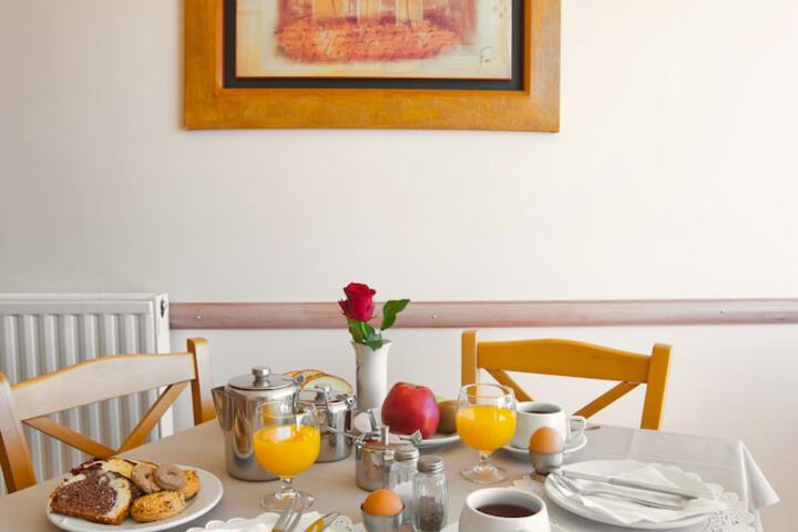 Breakfast/Coffee Service 43 of 50
