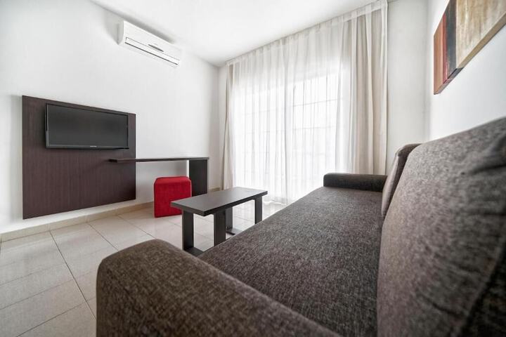 Room 7 of 37