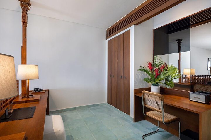 Room 12 of 81