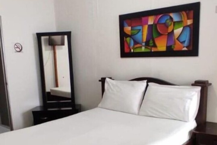 Room 8 of 22