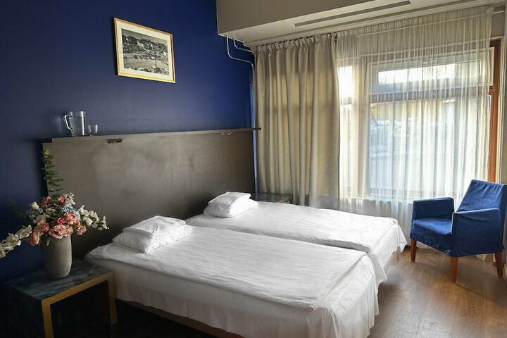 Room 14 of 40