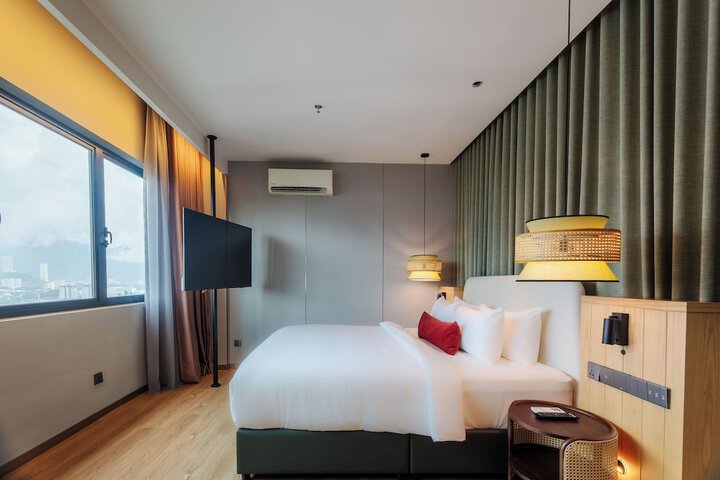 Room 32 of 105