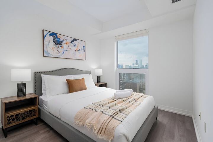 Room 2 of 319