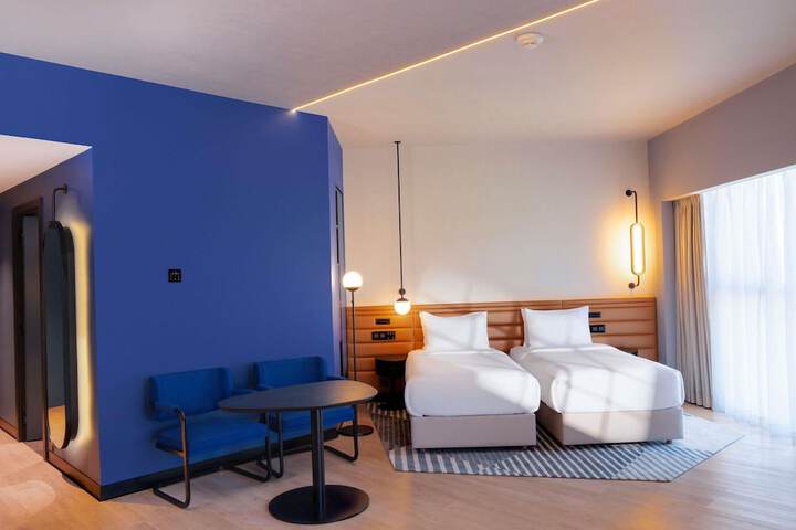 Room 20 of 40