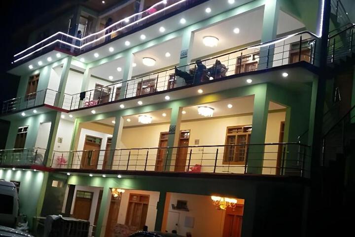 Saakoon Hotel Naran