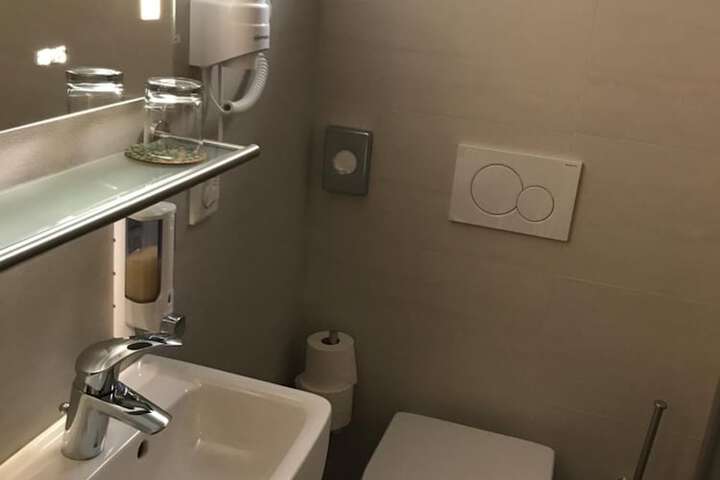 Room 19 of 24