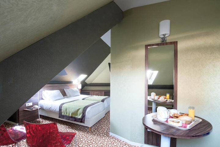 Room 9 of 56