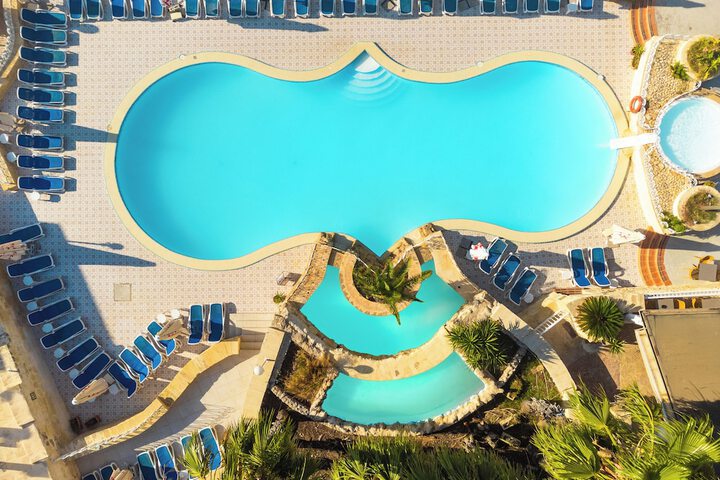 Pool 55 of 81