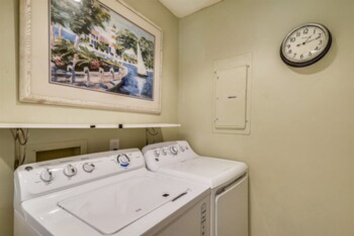 Laundry 7 of 22