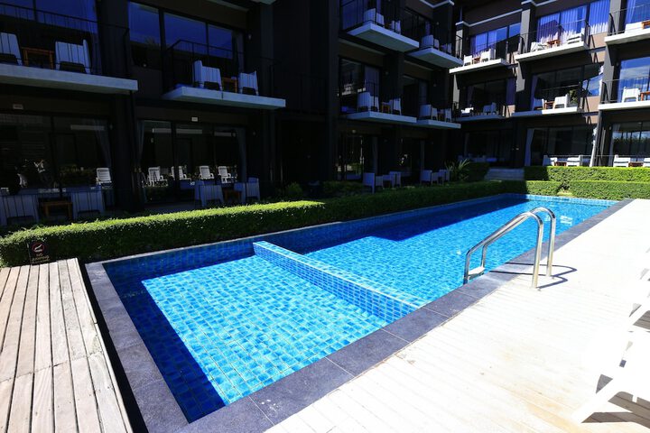 Hotel Pool