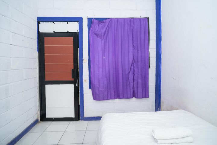 Room 11 of 21