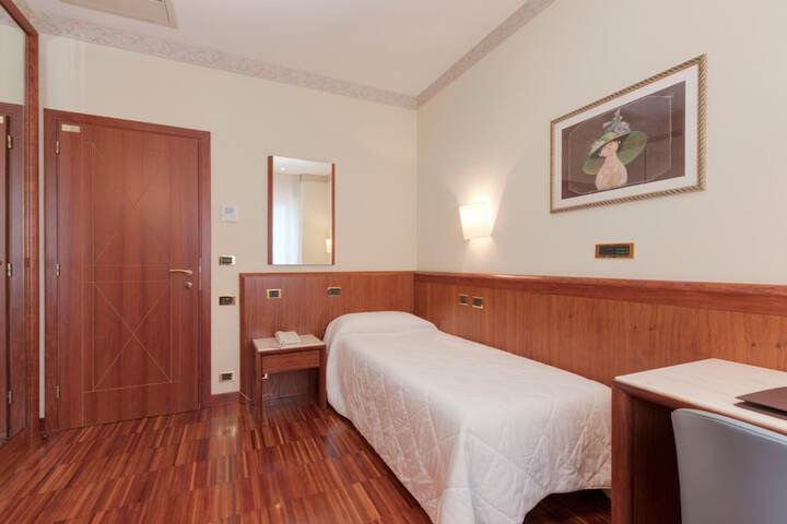 Room 14 of 57