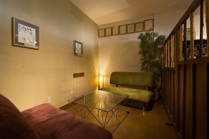 Entrance & Lobby