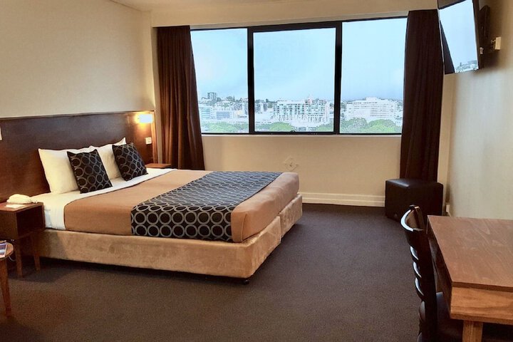 Room 10 of 39