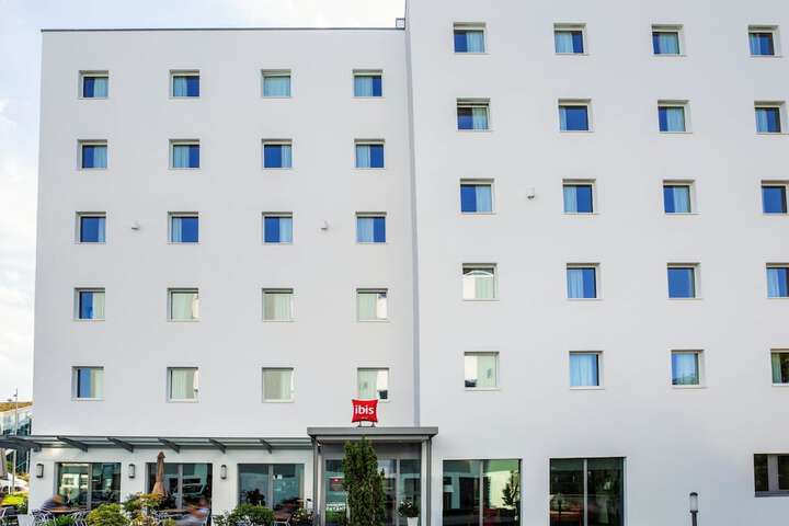 Hotel 52 of 59